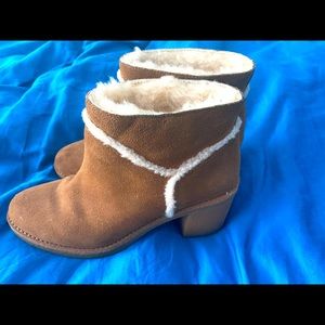 UGG Kasen Ankle Boot